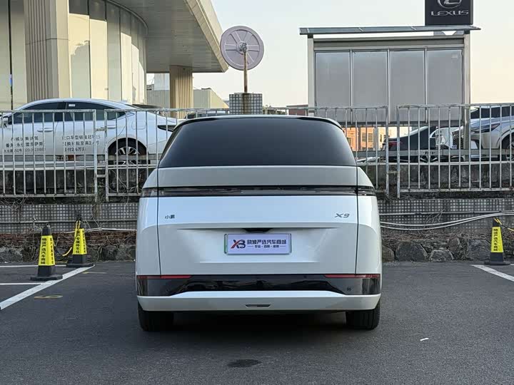 XPeng X9 2025 2025款 纯电 650长续航 Max