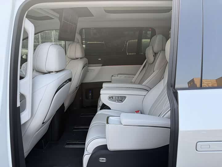 XPeng X9 2025 2025款 纯电 650长续航 Max