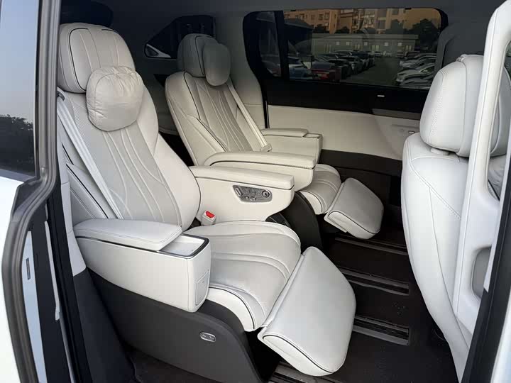 XPeng X9 2025 2025款 纯电 650长续航 Max