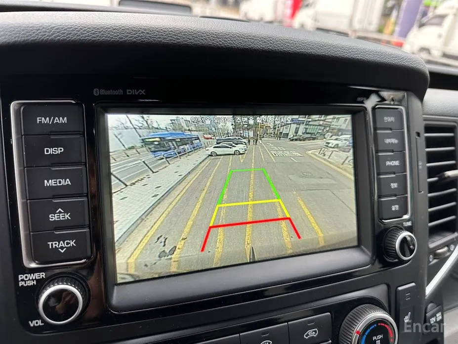 Hyundai Solati 2015 15-seater