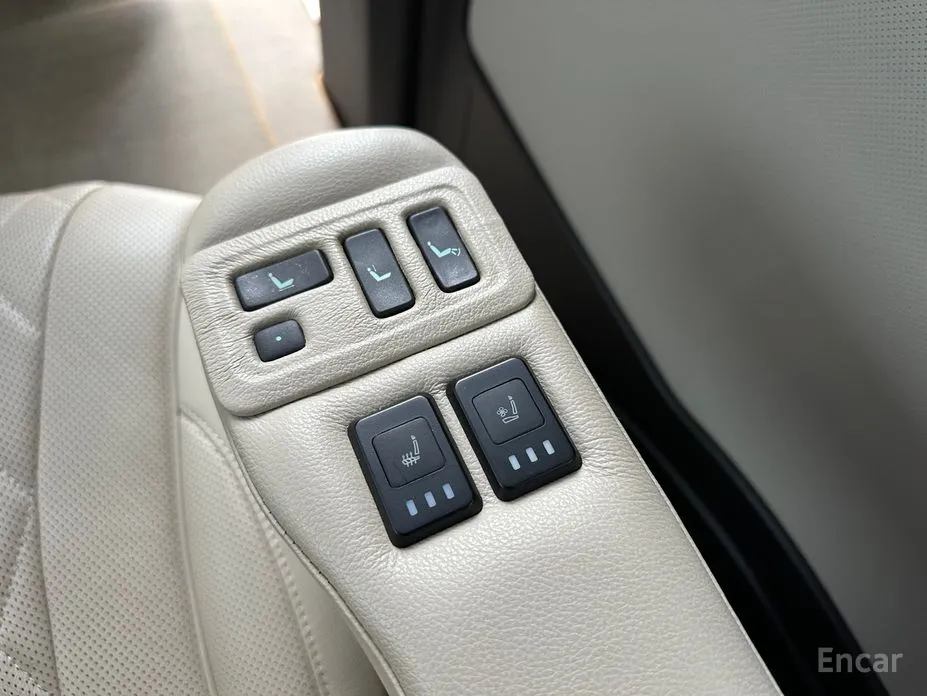 Hyundai Solati 2015 15-seater