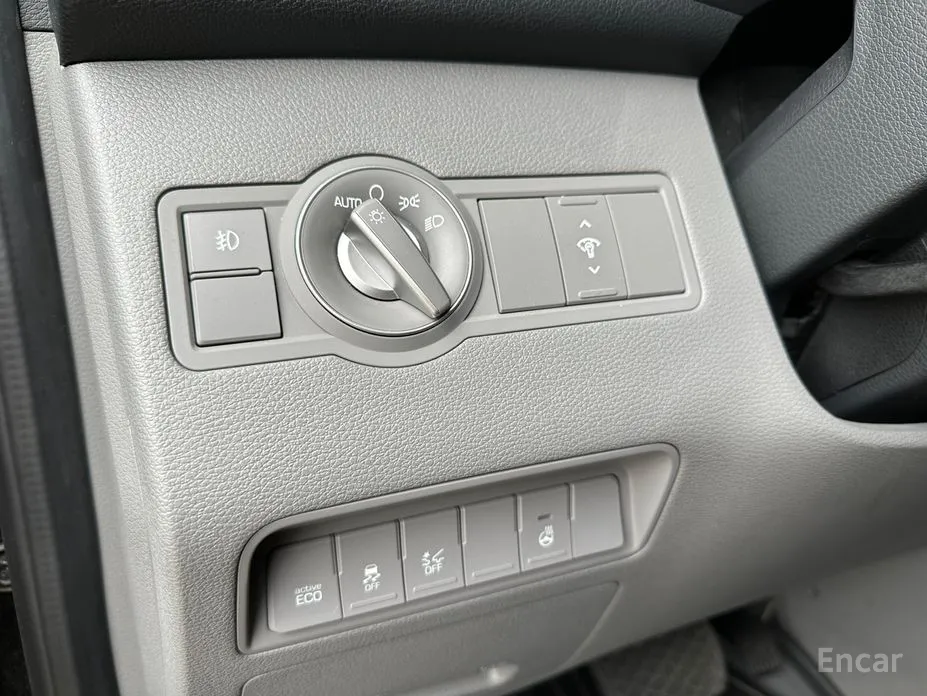 Hyundai Solati 2015 15-seater