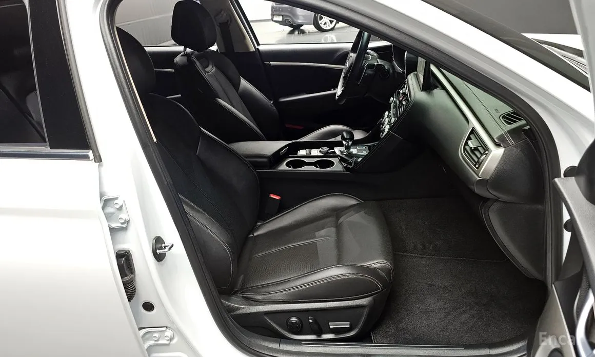 Genesis G70 2022 Gasoline 2.0T 2WD