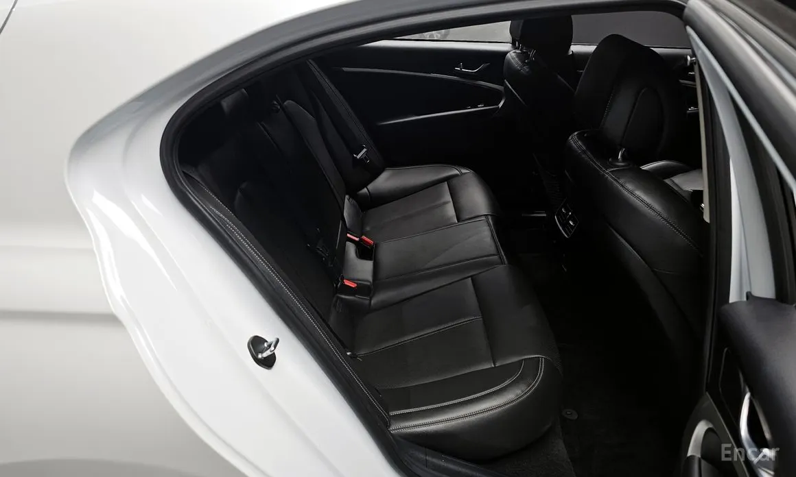 Genesis G70 2022 Gasoline 2.0T 2WD