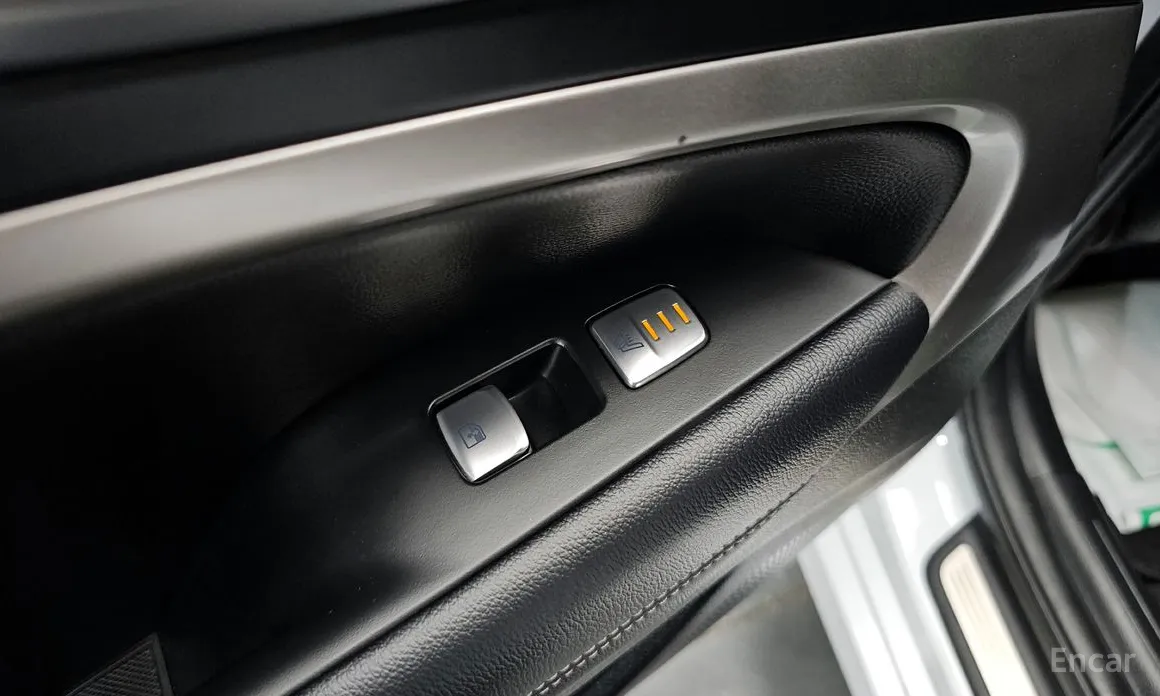 Genesis G70 2022 Gasoline 2.0T 2WD