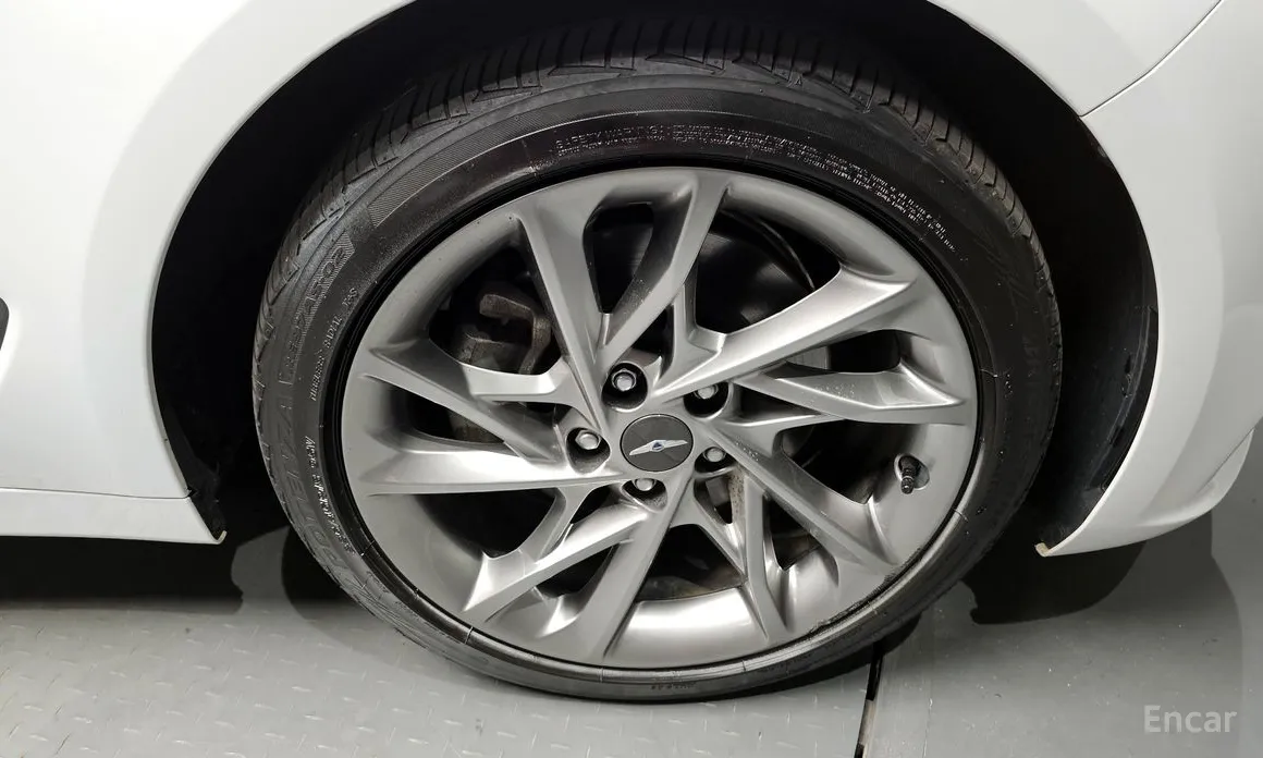 Genesis G70 2022 Gasoline 2.0T 2WD