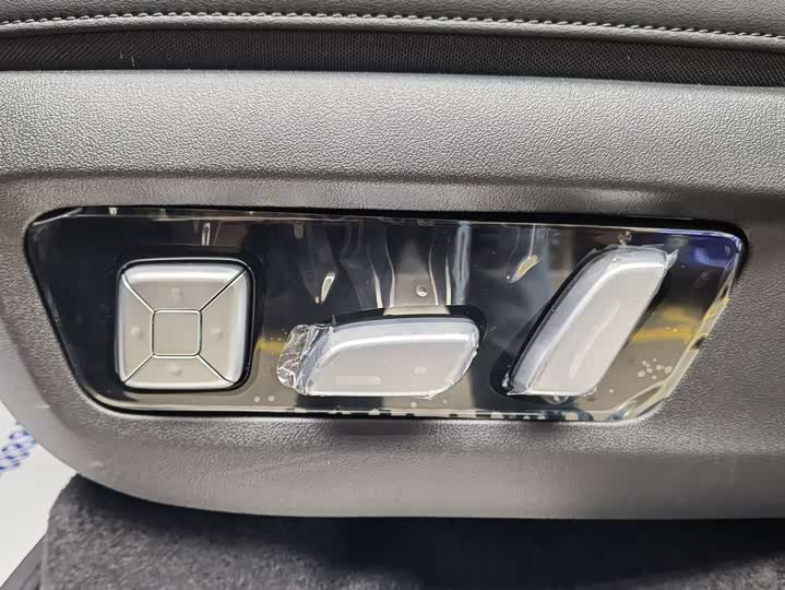 Tank 300 Hybrid 2025 2025款 Hi4-T 37.1kWh