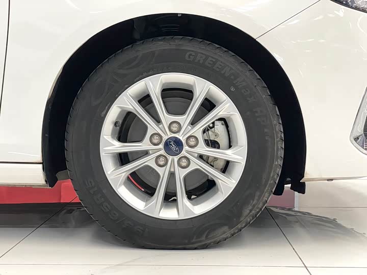 Ford Escort 2021 2021款 1.5L 自动铂金版