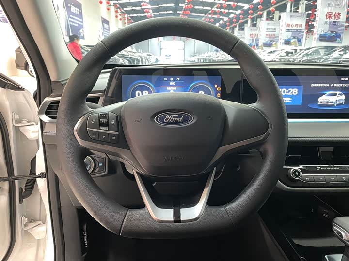 Ford Escort 2021 2021款 1.5L 自动铂金版