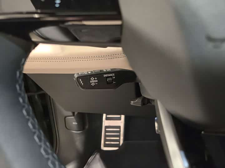 Audi Q6L e-tron 2026 2026款 首发领航版