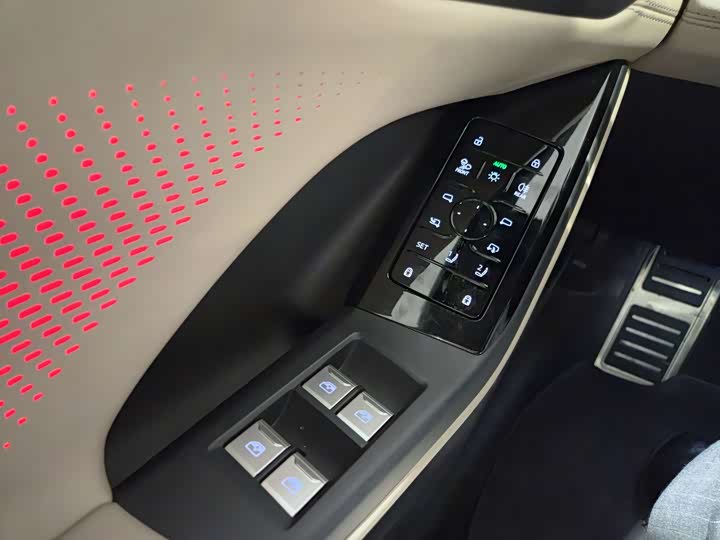 Audi Q6L e-tron 2026 2026款 首发领航版