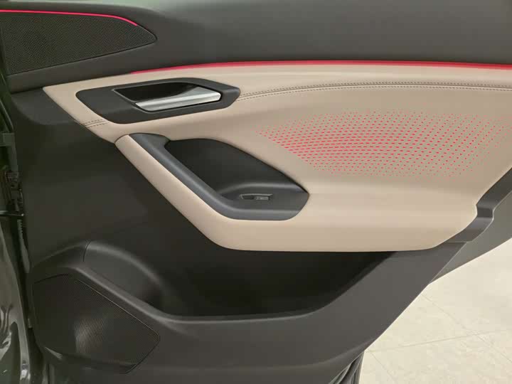 Audi Q6L e-tron 2026 2026款 首发领航版