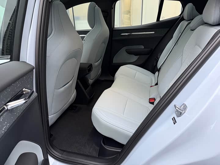 Volvo EX30 2025 2025款 后驱长续航版 Ultra