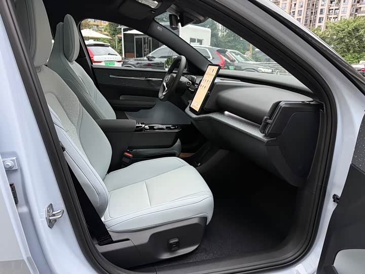 Volvo EX30 2025 2025款 后驱长续航版 Ultra