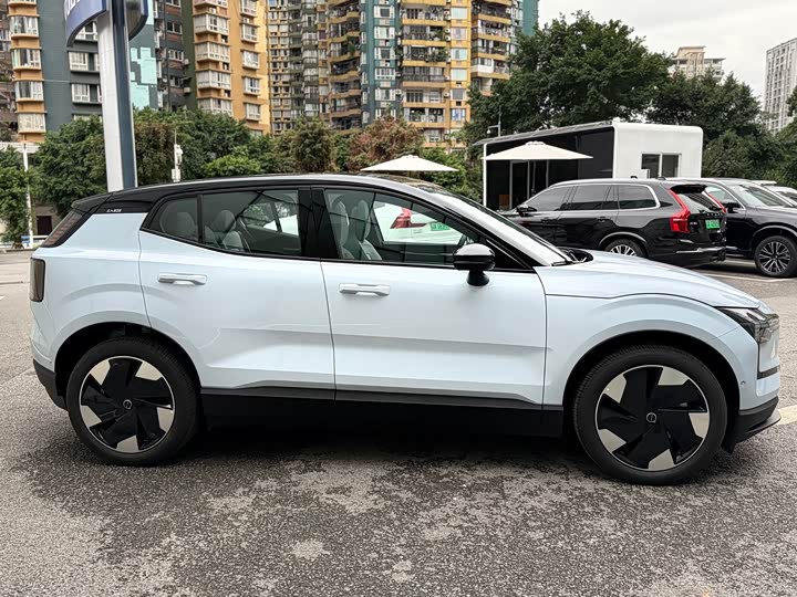2025 Volvo EX30