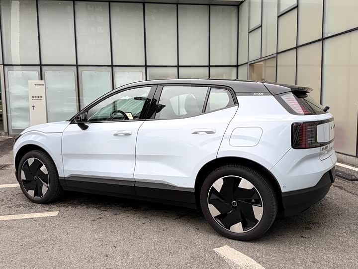 Volvo EX30 2025 2025款 后驱长续航版 Ultra