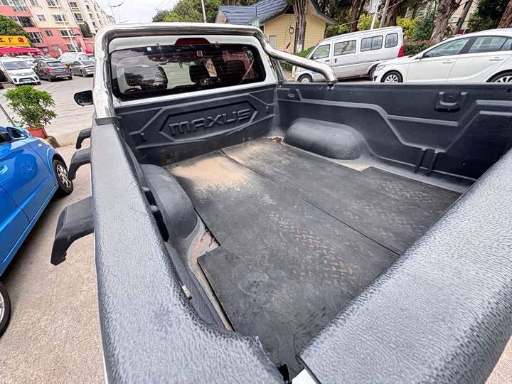 Maxus T70 2021 2021款 2.0T柴油自动四驱豪华版长箱高底盘