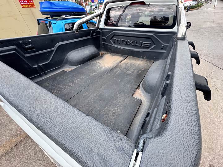 Maxus T70 2021 2021款 2.0T柴油自动四驱豪华版长箱高底盘