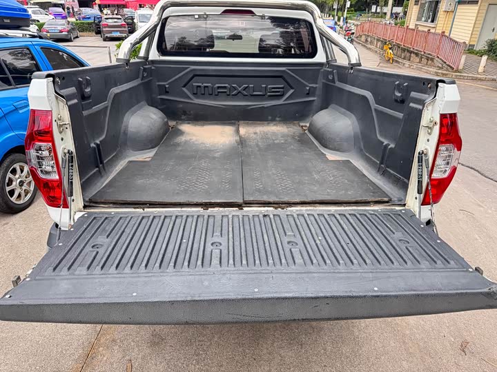 Maxus T70 2021 2021款 2.0T柴油自动四驱豪华版长箱高底盘