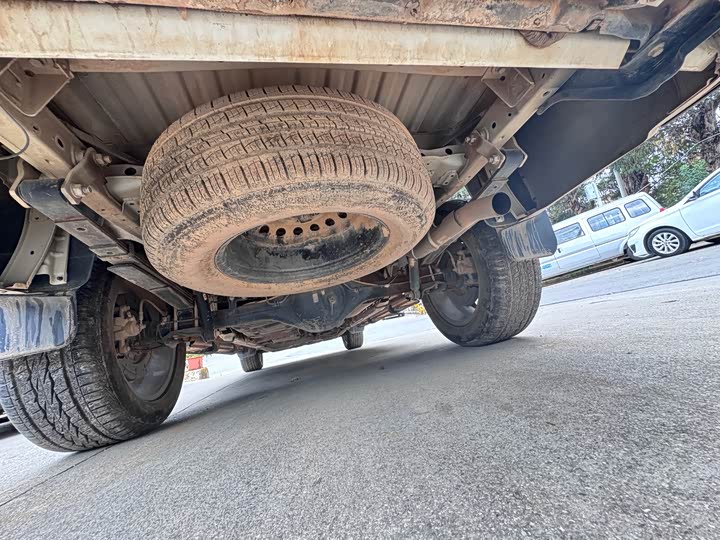 Maxus T70 2021 2021款 2.0T柴油自动四驱豪华版长箱高底盘