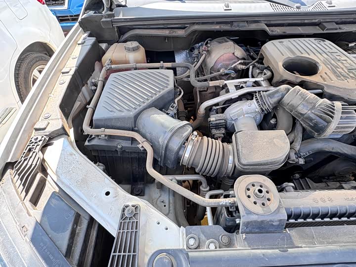 Maxus T70 2021 2021款 2.0T柴油自动四驱豪华版长箱高底盘