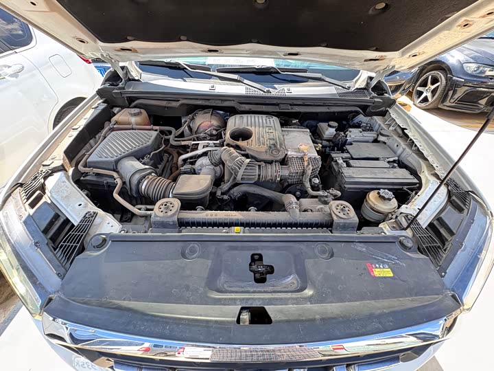 Maxus T70 2021 2021款 2.0T柴油自动四驱豪华版长箱高底盘