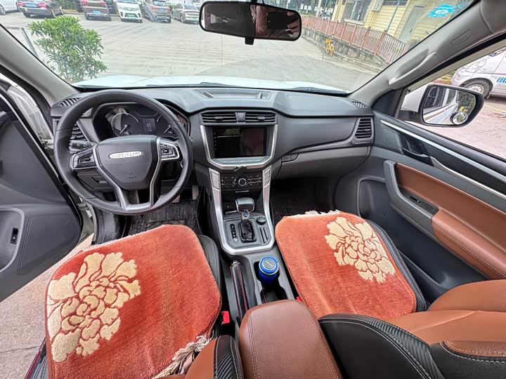 Maxus T70 2021 2021款 2.0T柴油自动四驱豪华版长箱高底盘