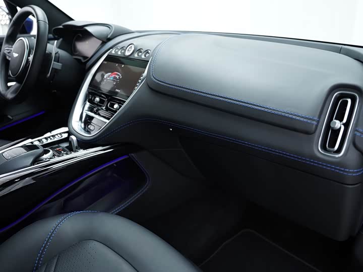 Aston Martin DBX 2024 2024款 3.0T STRAIGHT-SIX