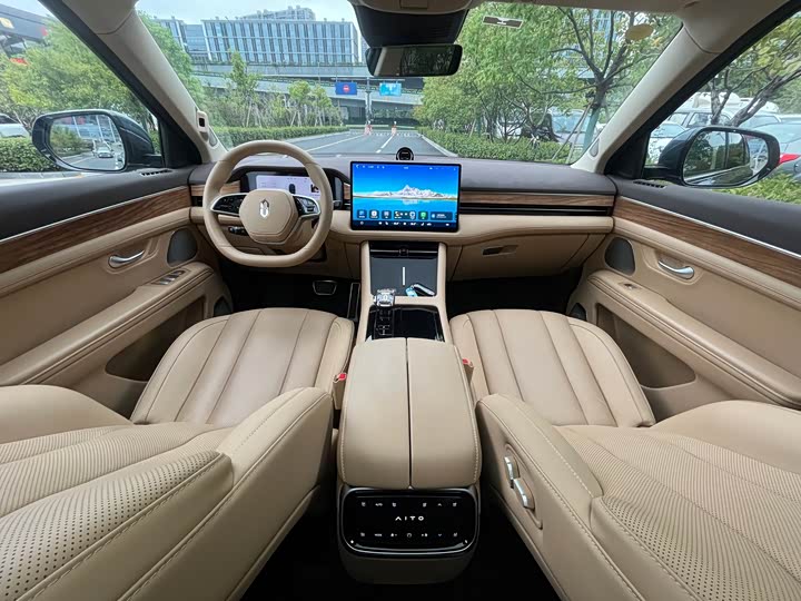 Aito M7 2024 2024款 1.5T 智驾四驱Ultra版 5座