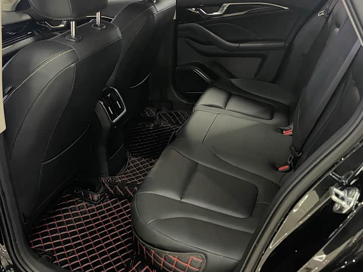 Bestune B70 2023 2023款 第三代 1.5T 自动乐享型70周年纪念版