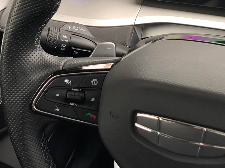 Geely Preface 2025 2025款 东方曜 2.0TD 望月版