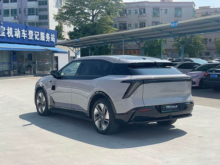 HiPhi Y 2023 2023款 560km 先锋版