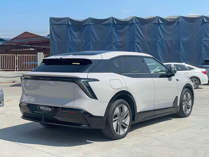 HiPhi Y 2023 2023款 560km 先锋版