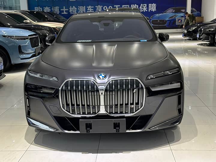 BMW i7 2023 2023款 eDrive50L 尊享M运动套装