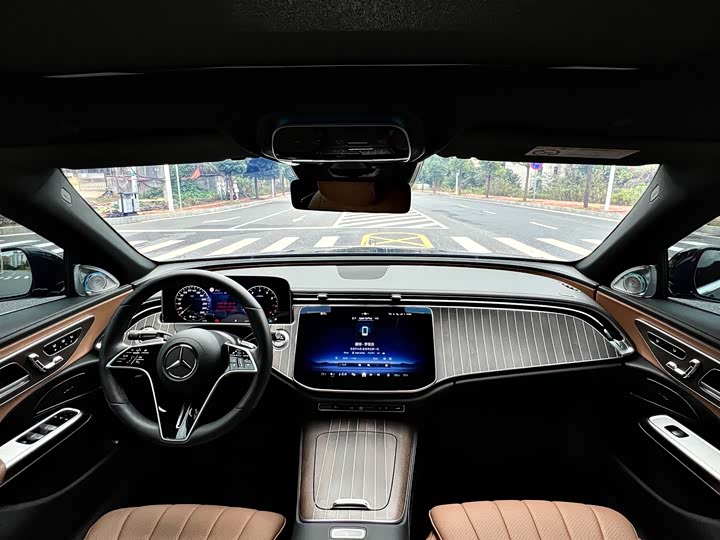 Mercedes-Benz E-Class 2025 2025款 E 300 L 时尚型