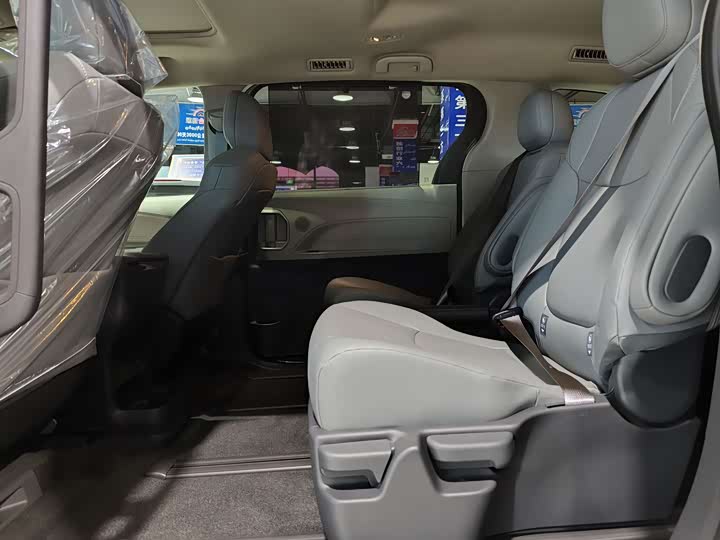 Toyota Granvia 2024 2024款 2.5L混动 舒适版