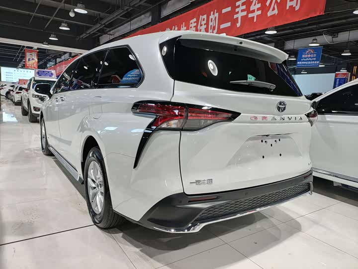 Toyota Granvia 2024 2024款 2.5L混动 舒适版