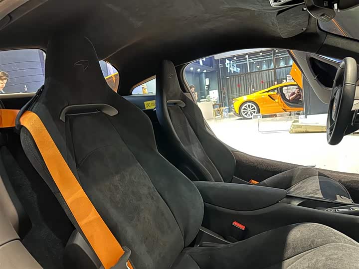 McLaren Artura 2023 2023款 3.0T Hybrid 标准型