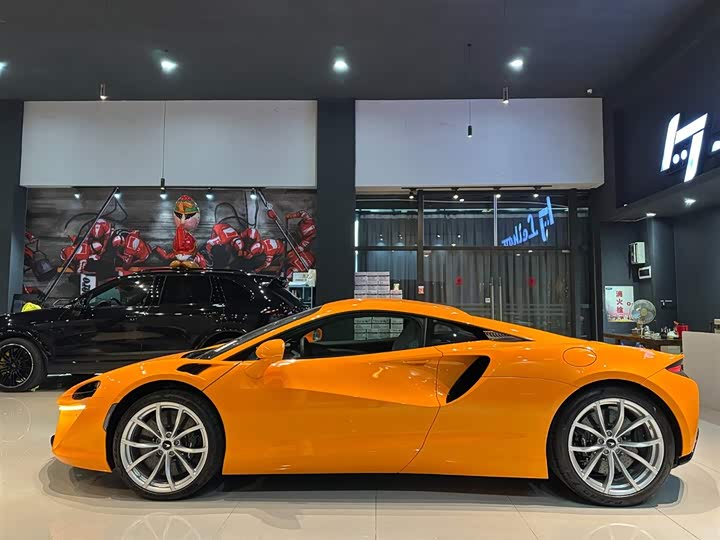 McLaren Artura 2023 2023款 3.0T Hybrid 标准型