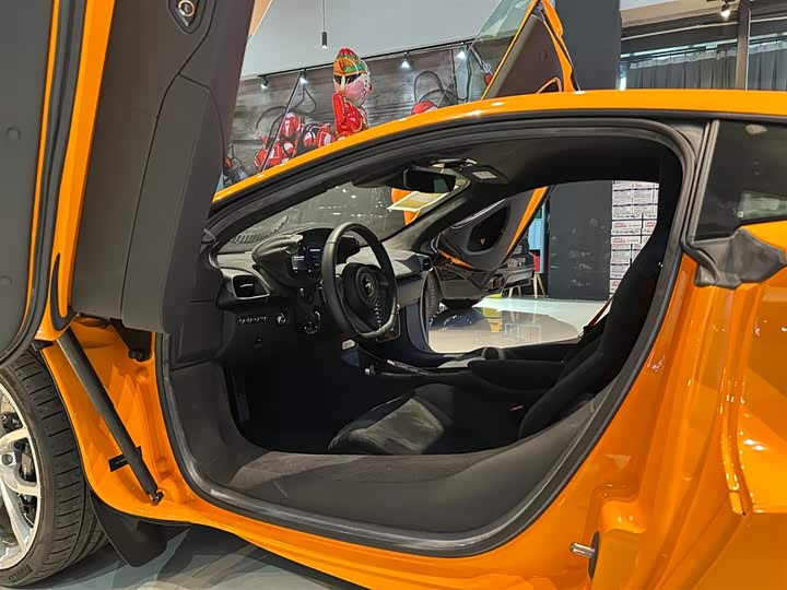 McLaren Artura 2023 2023款 3.0T Hybrid 标准型
