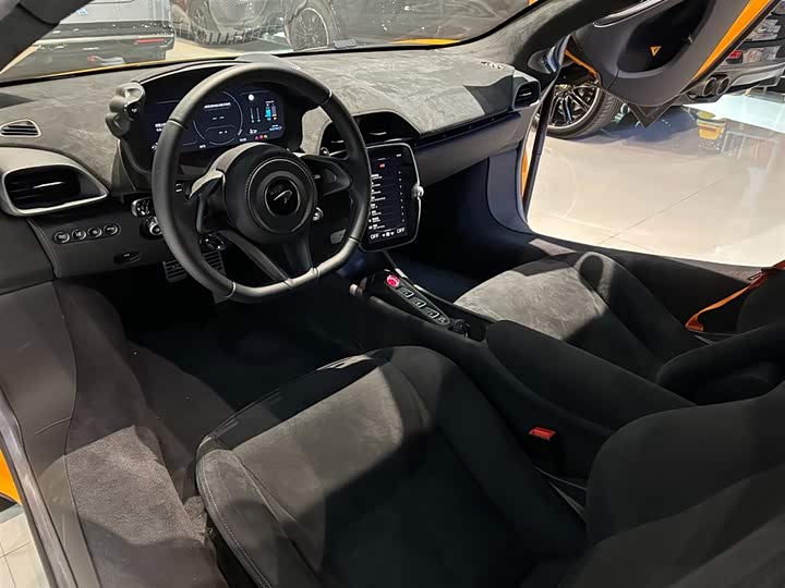 McLaren Artura 2023 2023款 3.0T Hybrid 标准型