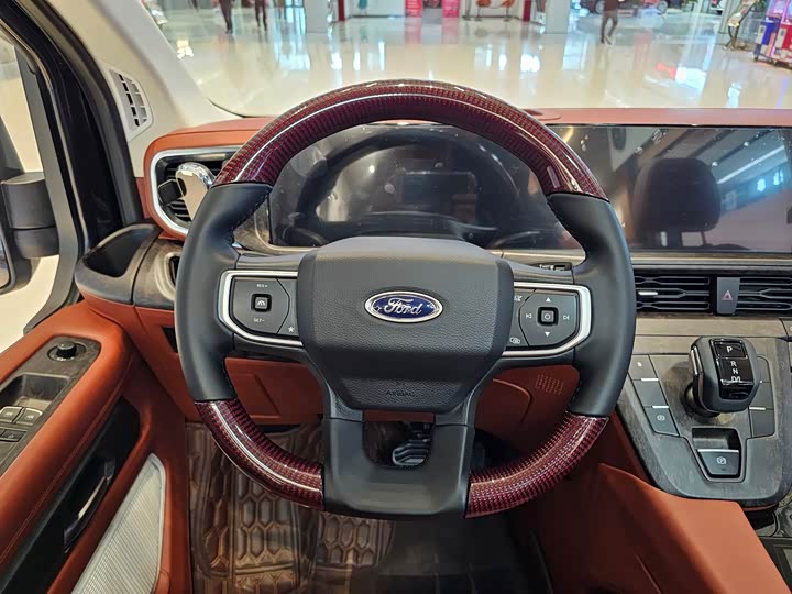 Ford Transit T8 2024 2024款 T8 2.3T柴油自动长轴高顶15座商旅版3/2/3/3/4后双胎