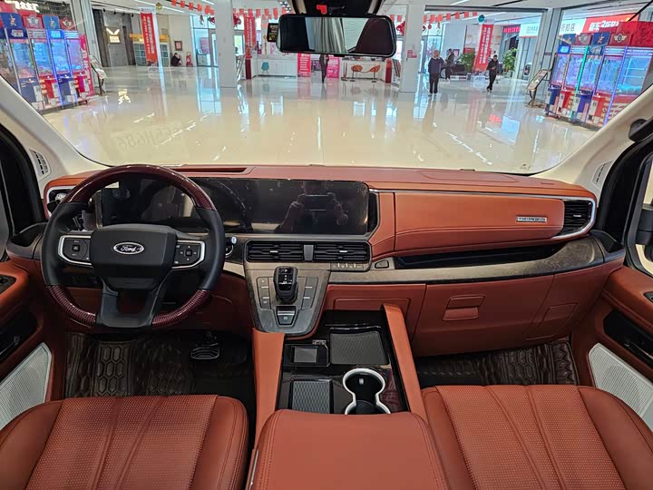 Ford Transit T8 2024 2024款 T8 2.3T柴油自动长轴高顶15座商旅版3/2/3/3/4后双胎