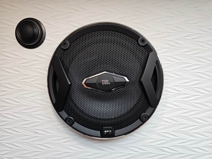 Ford Transit T8 2024 2024款 T8 2.3T柴油自动长轴高顶15座商旅版3/2/3/3/4后双胎