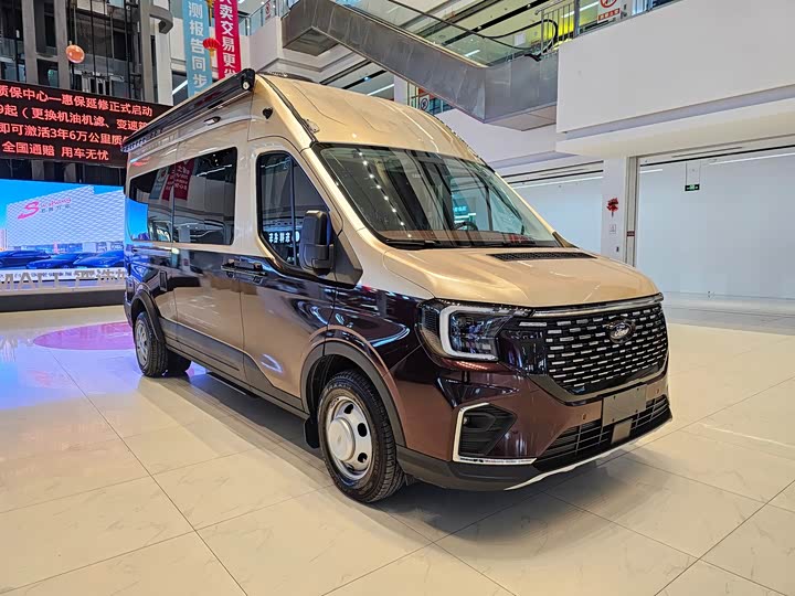 Ford Transit T8 2024 2024款 T8 2.3T柴油自动长轴高顶15座商旅版3/2/3/3/4后双胎
