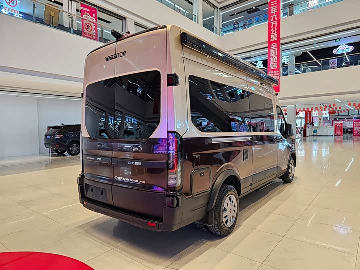 Ford Transit T8 2024 2024款 T8 2.3T柴油自动长轴高顶15座商旅版3/2/3/3/4后双胎