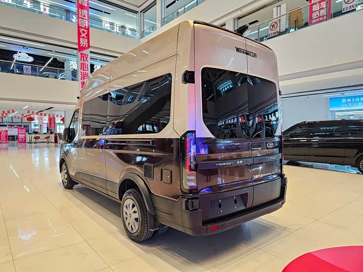 Ford Transit T8 2024 2024款 T8 2.3T柴油自动长轴高顶15座商旅版3/2/3/3/4后双胎