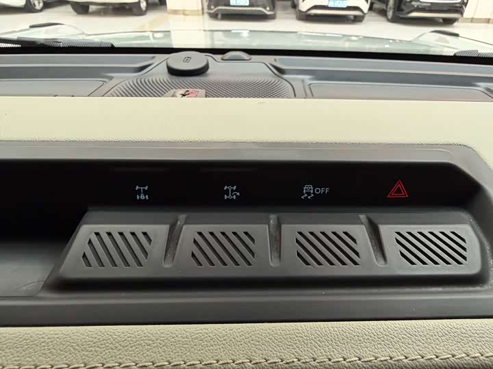 Ford Bronco 2024 2024款 2.3T 长滩