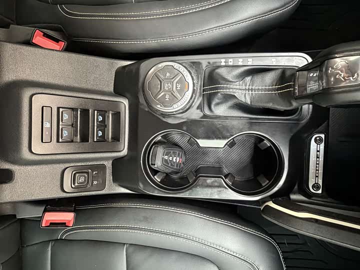 Ford Bronco 2024 2024款 2.3T 长滩