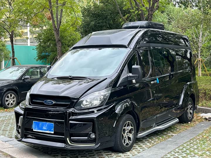 Ford Transit 2021 2021款 2.0T汽油自动高级营运商旅型中轴中顶7座国VI